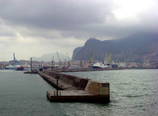 Arrival at Palermo docks - click to close