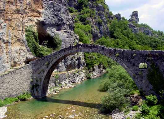 Zagoria pack-horse bridge - click to close