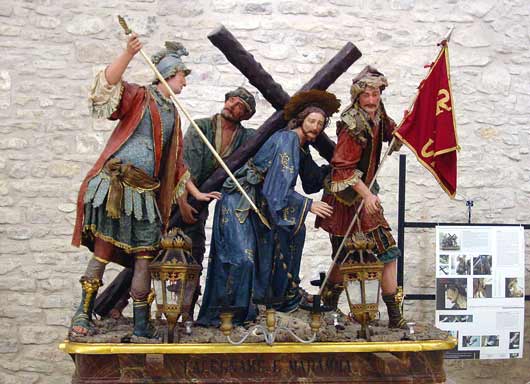 Easter Mysteri statue group at Erice - click to close